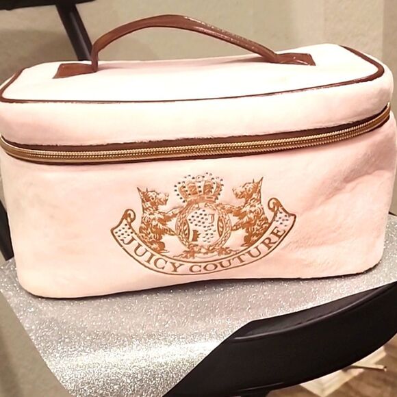 Juicy Couture Heritage Velour Cosmetic Case - Picture 3 of 8